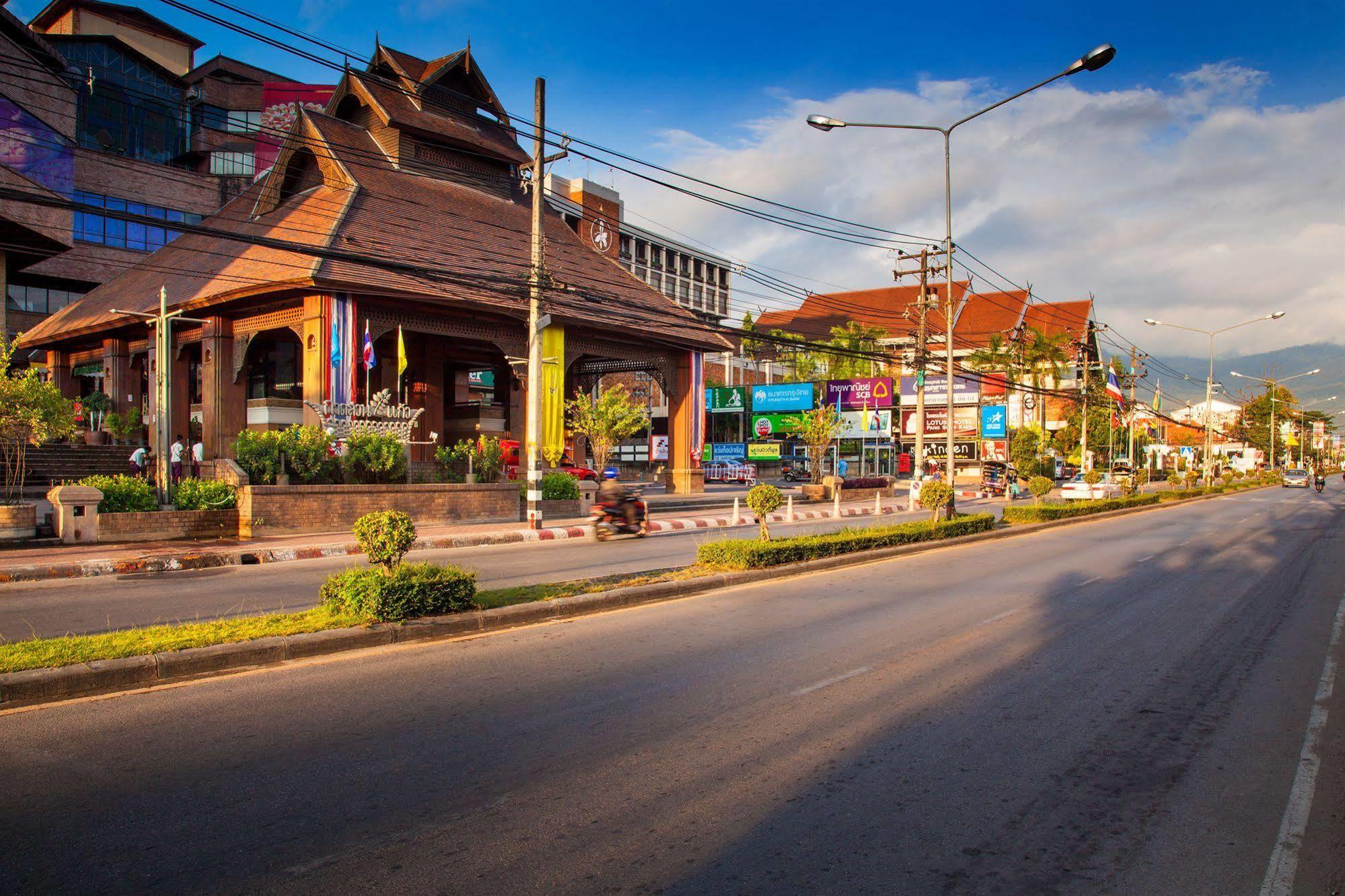 Baan Din Ki Hotell Chiang Mai Exteriör bild